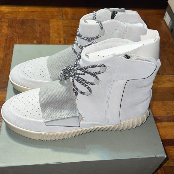 Yeezy 750 OG - Picture 3 of 5